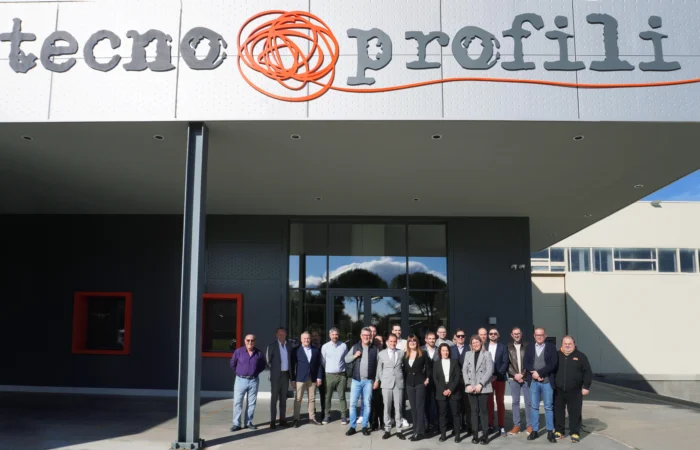 foto di gruppo rete commerciale italia Tecno Profili